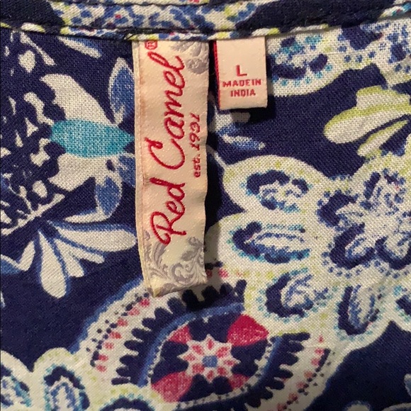 Red Camel Top - Picture 3 of 3